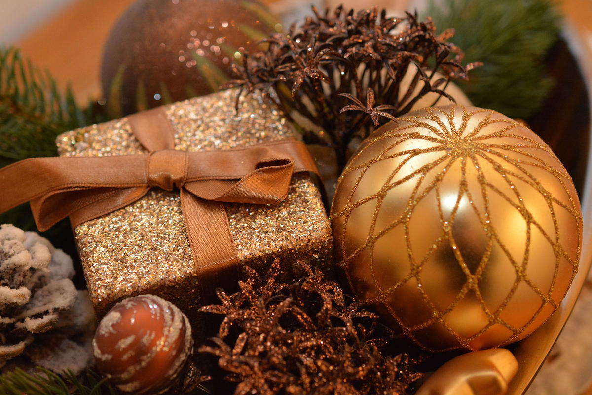 Frohe Weihnachten und ein gutes neues Jahr! Frohe Weihnachten und ein gutes neues Jahr!