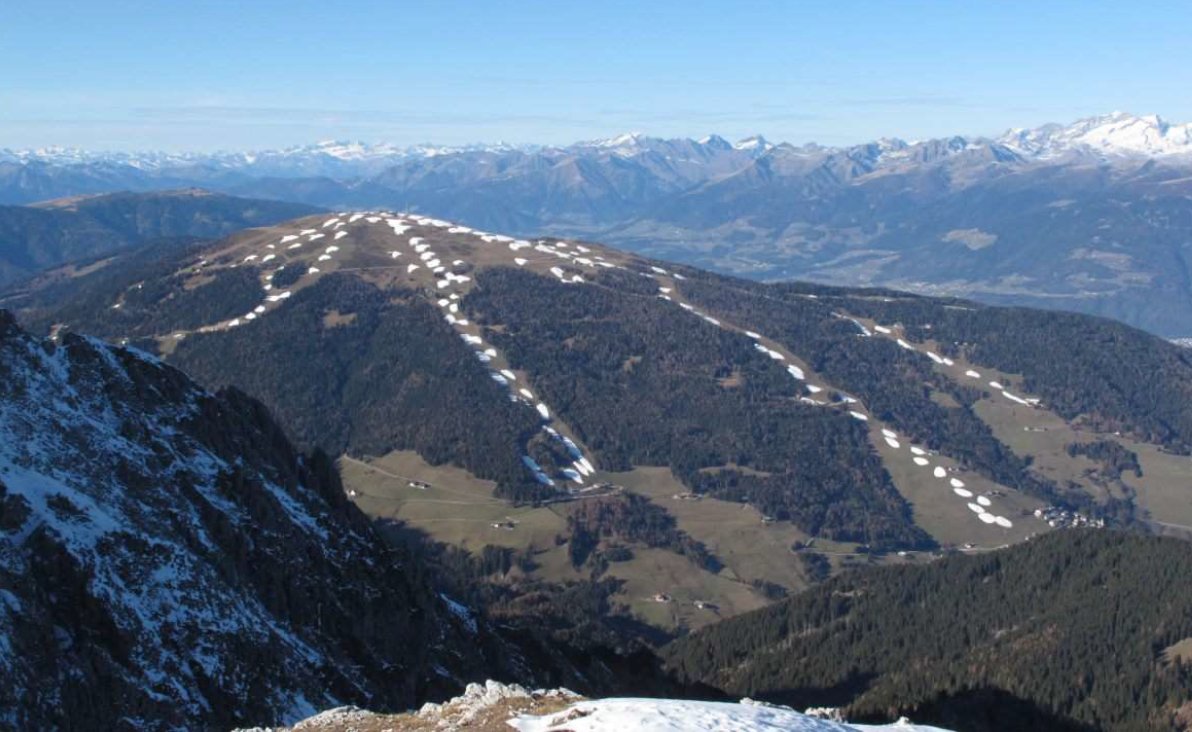 Wintersport ohne Schnee? Schnee aus der Tube? Wintersport ohne Schnee? Schnee aus der Tube?