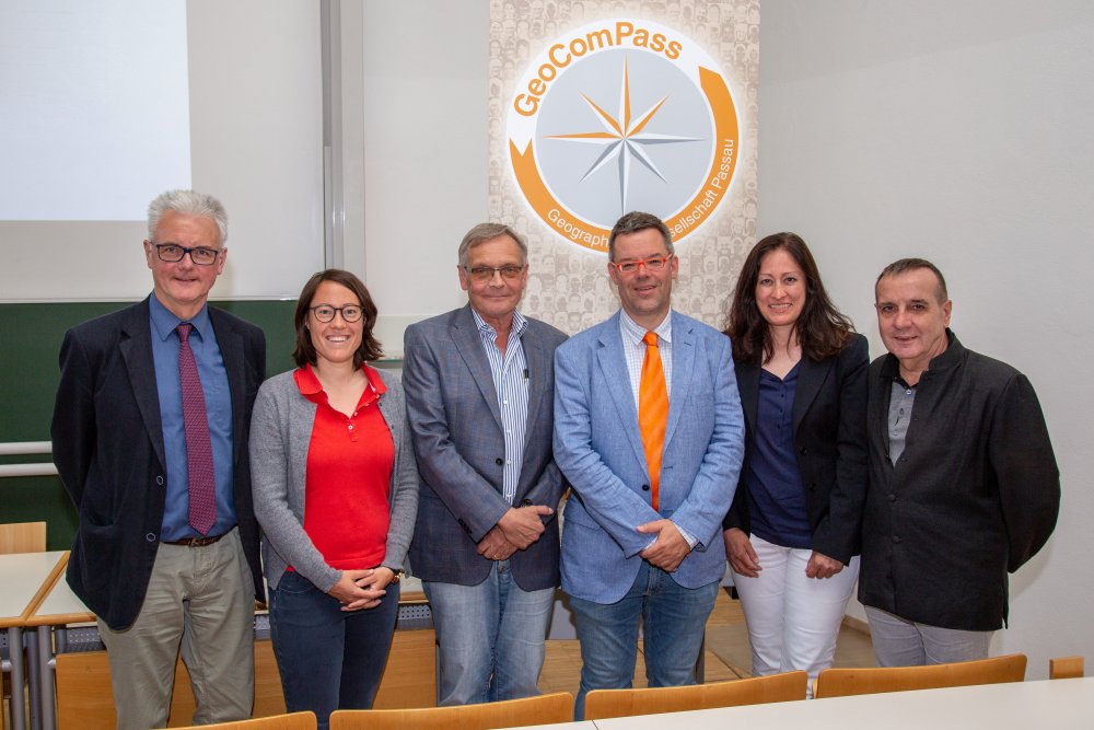 GeoComPass hält Kurs – auch im 14. Vereinsjahr GeoComPass hält Kurs – auch im 14. Vereinsjahr
