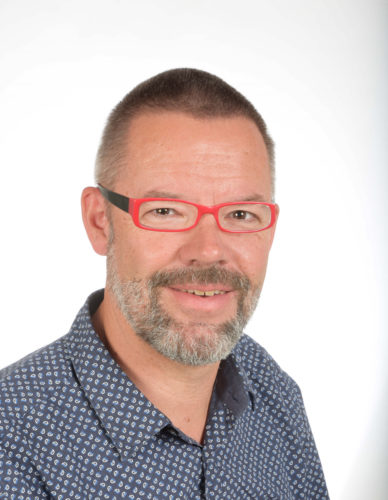 Gamerith mit Brille-Zuschnitt
